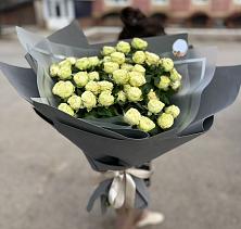 Букет Белые кустовые розы Солинеро в Липецке